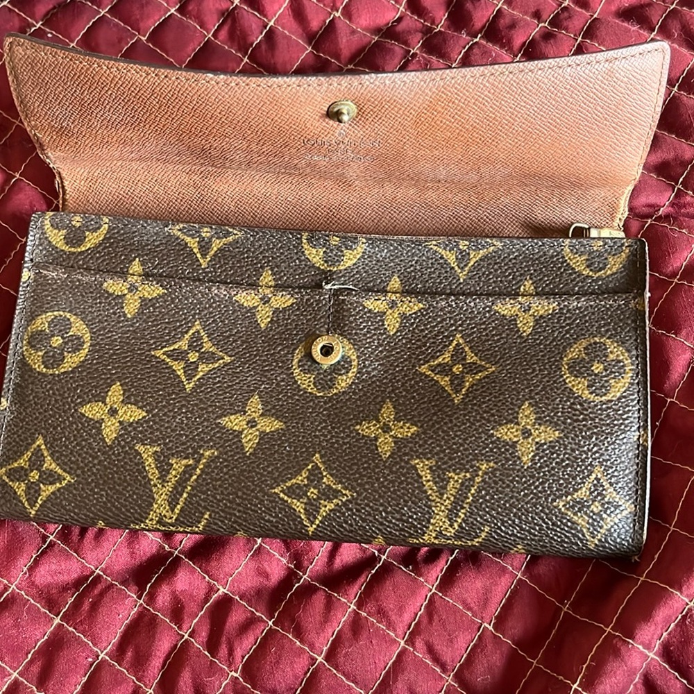 LV walleet